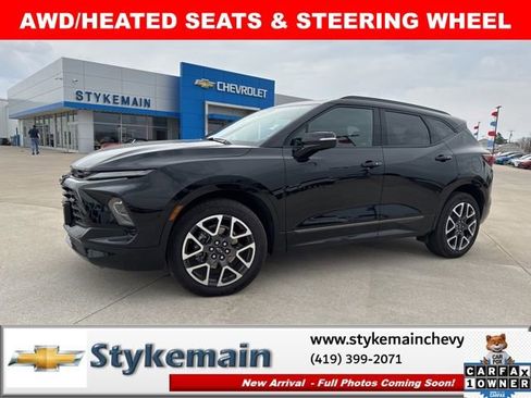 Used 2025 Chevrolet Blazer RS image 1