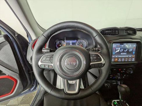 Certified 2023 Jeep Renegade Trailhawk w/ Trailhawk Elite Group AWD/4WD image 21