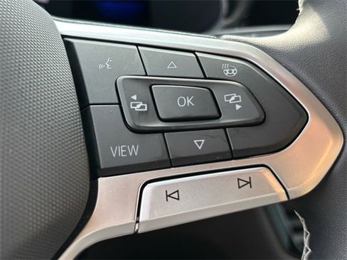 Used 2022 Volkswagen Taos SE image 33