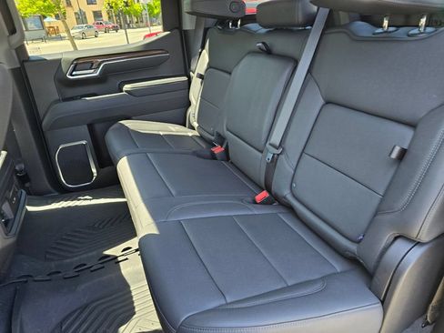 Used 2025 Chevrolet Silverado 1500 LT Trail Boss w/ Convenience Package II AWD/4WD image 21