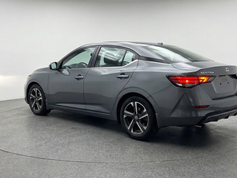 Used 2025 Nissan Sentra SV image 6