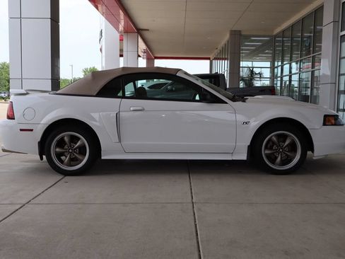 Used 2001 Ford Mustang GT RWD image 9