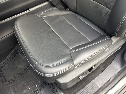 Used 2025 Ford Expedition Platinum AWD/4WD image 28