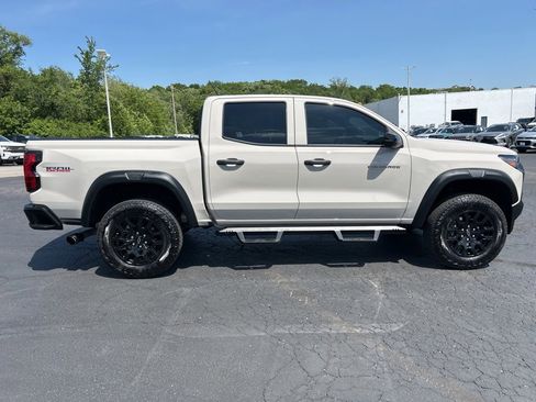 Used 2026 Chevrolet Colorado Trail Boss AWD/4WD image 4