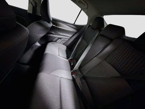 Used 2025 Toyota Camry LE w/ Convenience Package FWD image 27