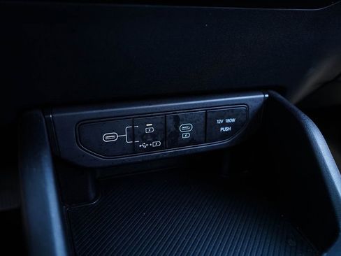 Used 2025 Kia K4 FWD image 26