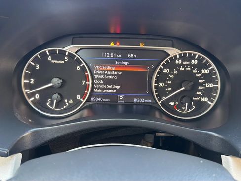 Used 2022 Nissan Altima 2.5 SV FWD image 16