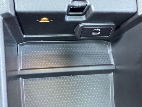 Used 2024 BMW i4 eDrive35 w/ M Sport Package image 34