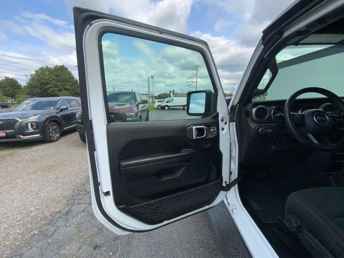 Used 2021 Jeep Wrangler Unlimited Sport AWD/4WD image 20