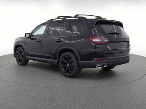 Used 2025 Honda Pilot Black Edition image 3