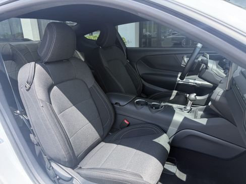 Used 2025 Ford Mustang GT RWD image 21