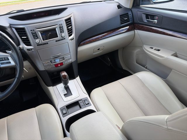 Used 2014 Subaru Legacy 2.5i Limited AWD/4WD image 32