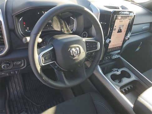 New 2026 RAM 1500 Big Horn AWD/4WD image 18