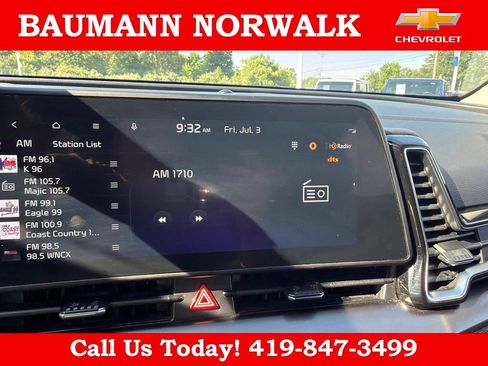 Used 2025 Kia Sportage EX FWD image 32