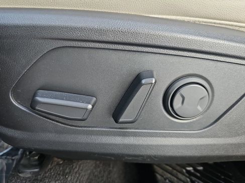 Used 2024 Hyundai Tucson Limited image 32