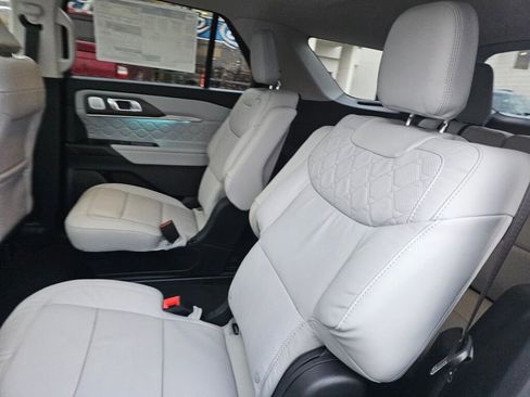 New 2026 Ford Explorer Platinum w/ LUX Leather Package image 9