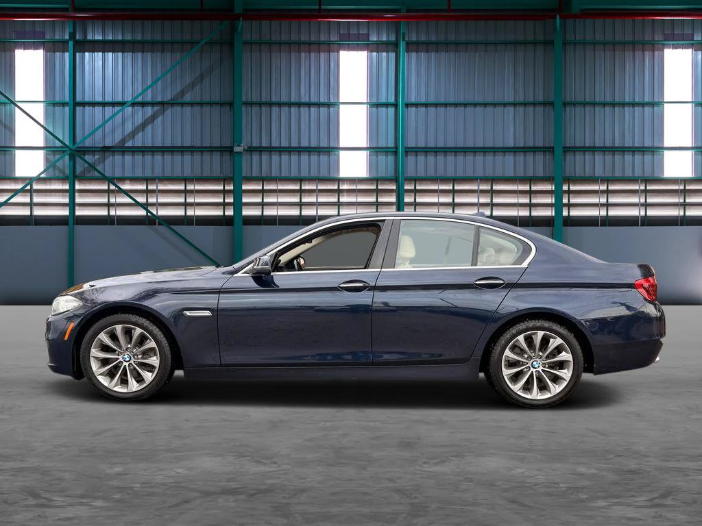 Used 2016 BMW 528i xDrive Sedan AWD/4WD image 2