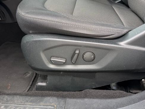 Used 2019 Ford Explorer XLT FWD image 15