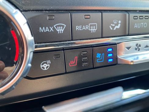 Used 2023 Ford F250 Lariat w/ Sport Appearance Package AWD/4WD image 34