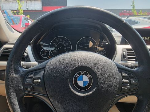 Used 2014 BMW 320i xDrive Sedan AWD/4WD image 16