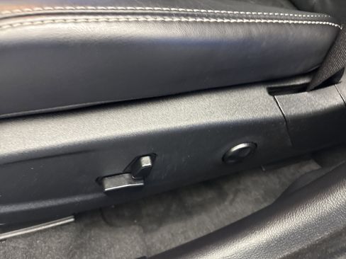 Used 2014 Chrysler 300 S w/ Light Group RWD image 13