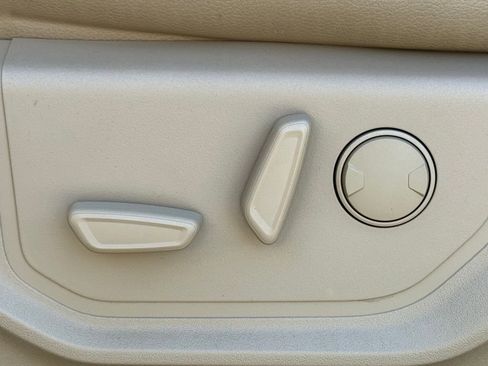 Used 2020 Ford F150 Lariat w/ Equipment Group 502A Luxury image 23