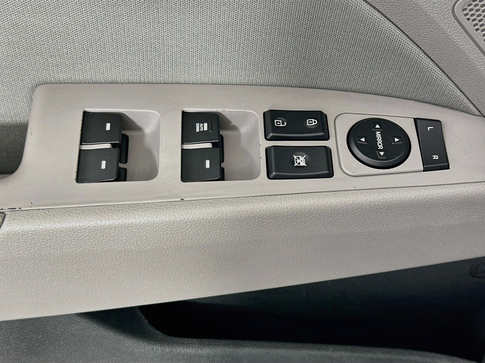 Used 2018 Hyundai Elantra SEL FWD image 18