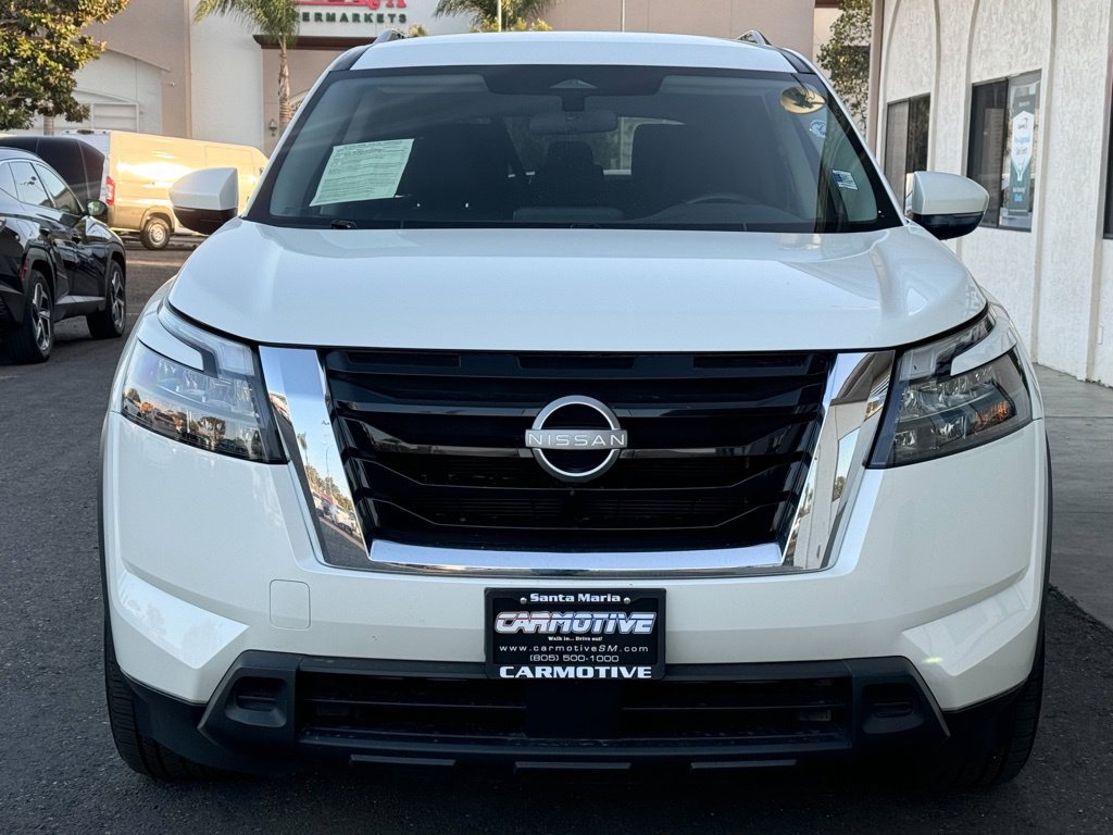 Used 2024 Nissan Pathfinder SV FWD image 9
