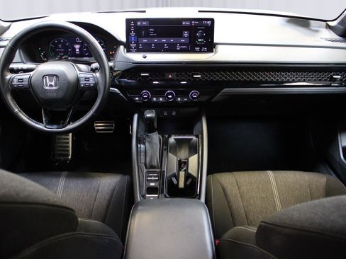 Used 2023 Honda Accord Sport image 2