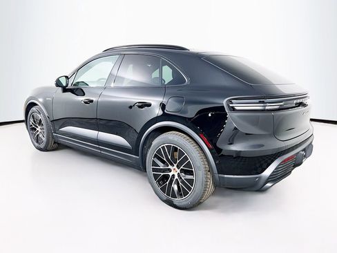 New 2026 Porsche Macan 4 Electric image 3