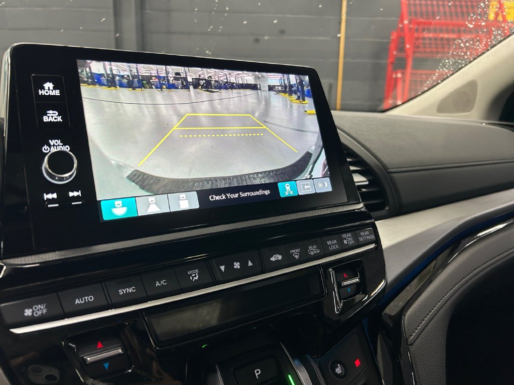 Certified 2025 Honda Odyssey Touring image 22
