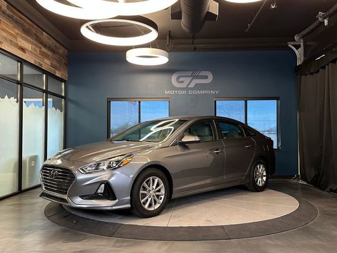 Used 2019 Hyundai Sonata SE w/ Cargo Package image 7