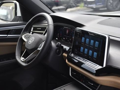 Used 2026 Volkswagen Atlas Cross Sport SE FWD image 26
