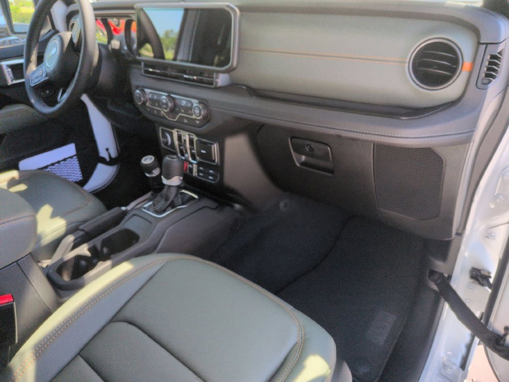 New 2026 Jeep Gladiator Mojave AWD/4WD image 34