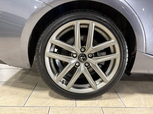 Used 2018 Lexus IS 300 AWD image 39
