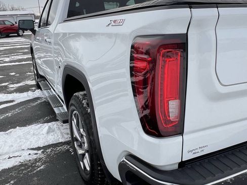Used 2023 GMC Sierra 1500 SLT w/ SLT Premium Package image 7