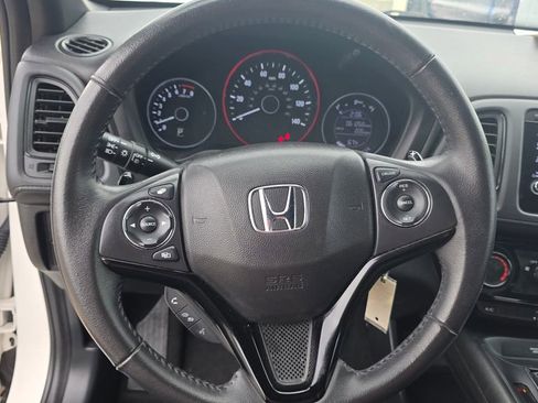 Used 2021 Honda HR-V Sport image 14