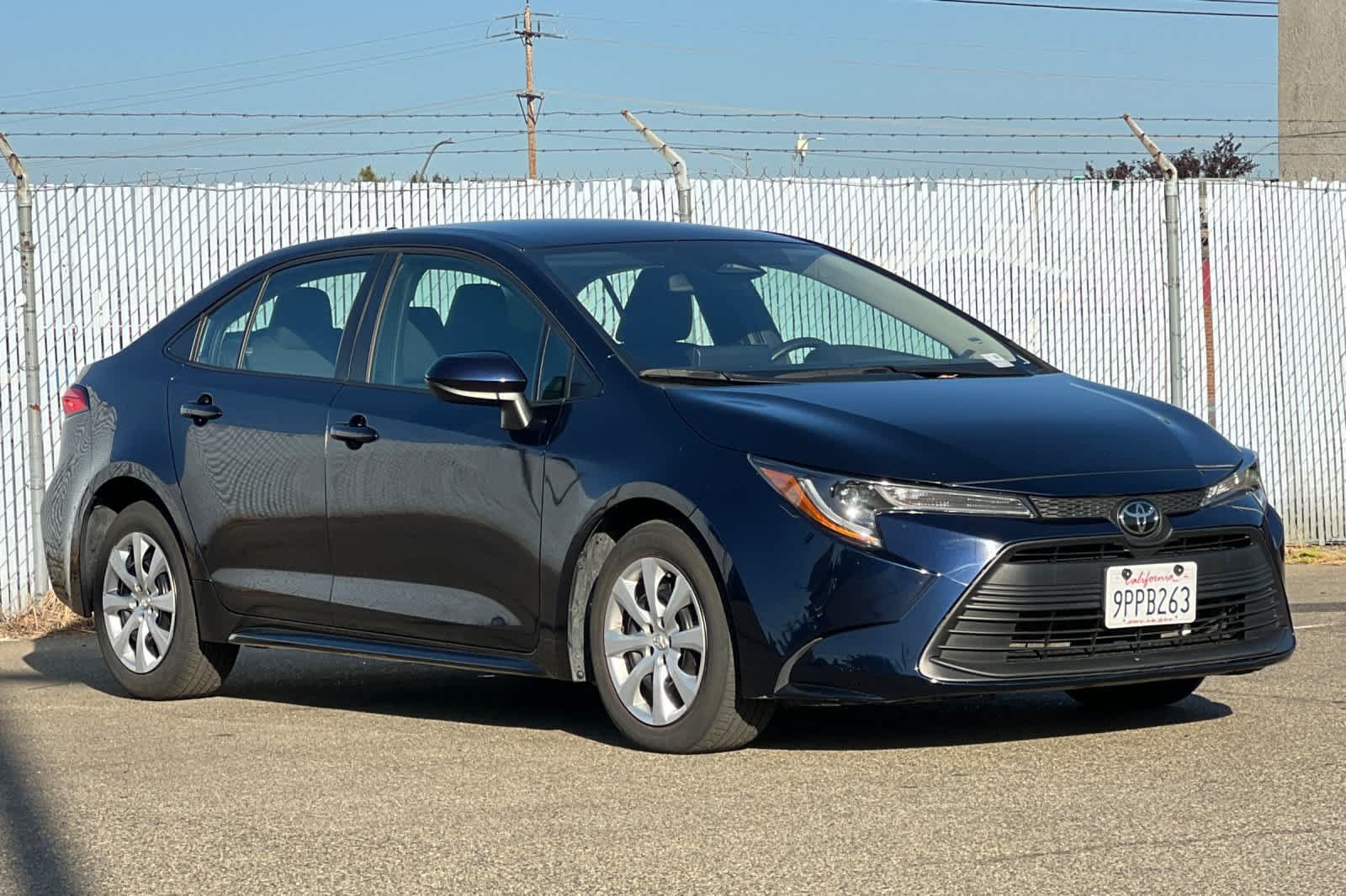 Used 2025 Toyota Corolla LE FWD image 7