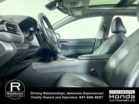 Used 2021 Toyota Camry XSE image 4