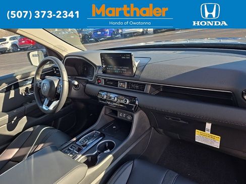 New 2025 Honda Pilot Touring image 21