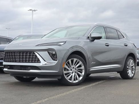 New 2026 Buick Envision Avenir image 2