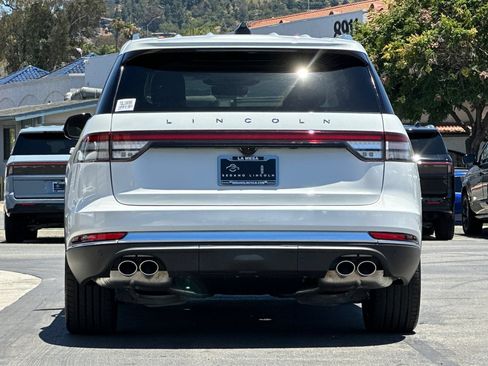 New 2026 Lincoln Aviator Reserve AWD/4WD image 4