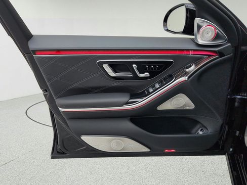 New 2026 Mercedes-Benz Maybach S 680 4MATIC image 20