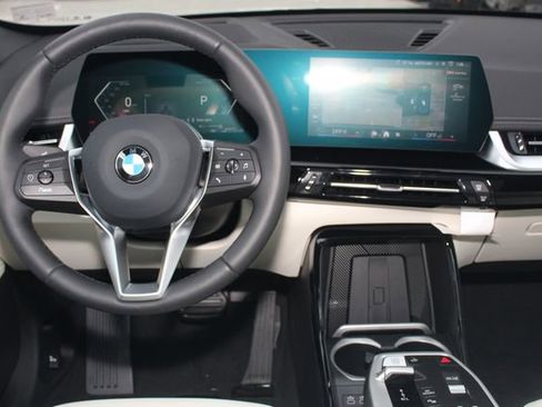 New 2026 BMW X1 xDrive28i w/ Technology Package image 17