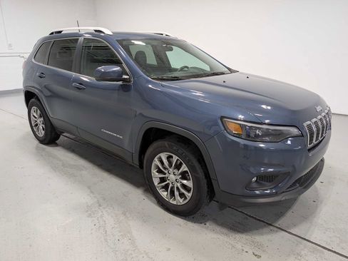 Used 2020 Jeep Cherokee Latitude Plus w/ Cold Weather Group AWD/4WD image 6