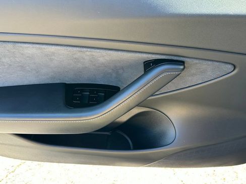 Used 2018 Tesla Model 3 Long Range AWD/4WD image 11