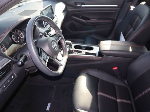 Certified 2024 Nissan Altima 2.5 SR FWD image 13