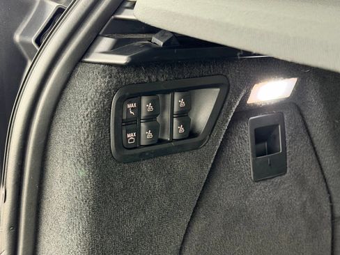 Used 2024 BMW X7 xDrive40i AWD/4WD image 41