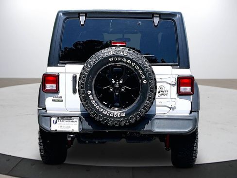 Used 2022 Jeep Wrangler Unlimited Sport AWD/4WD image 8