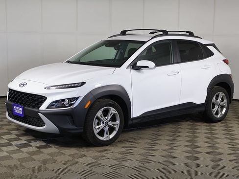 Used 2023 Hyundai Kona SEL AWD/4WD image 7